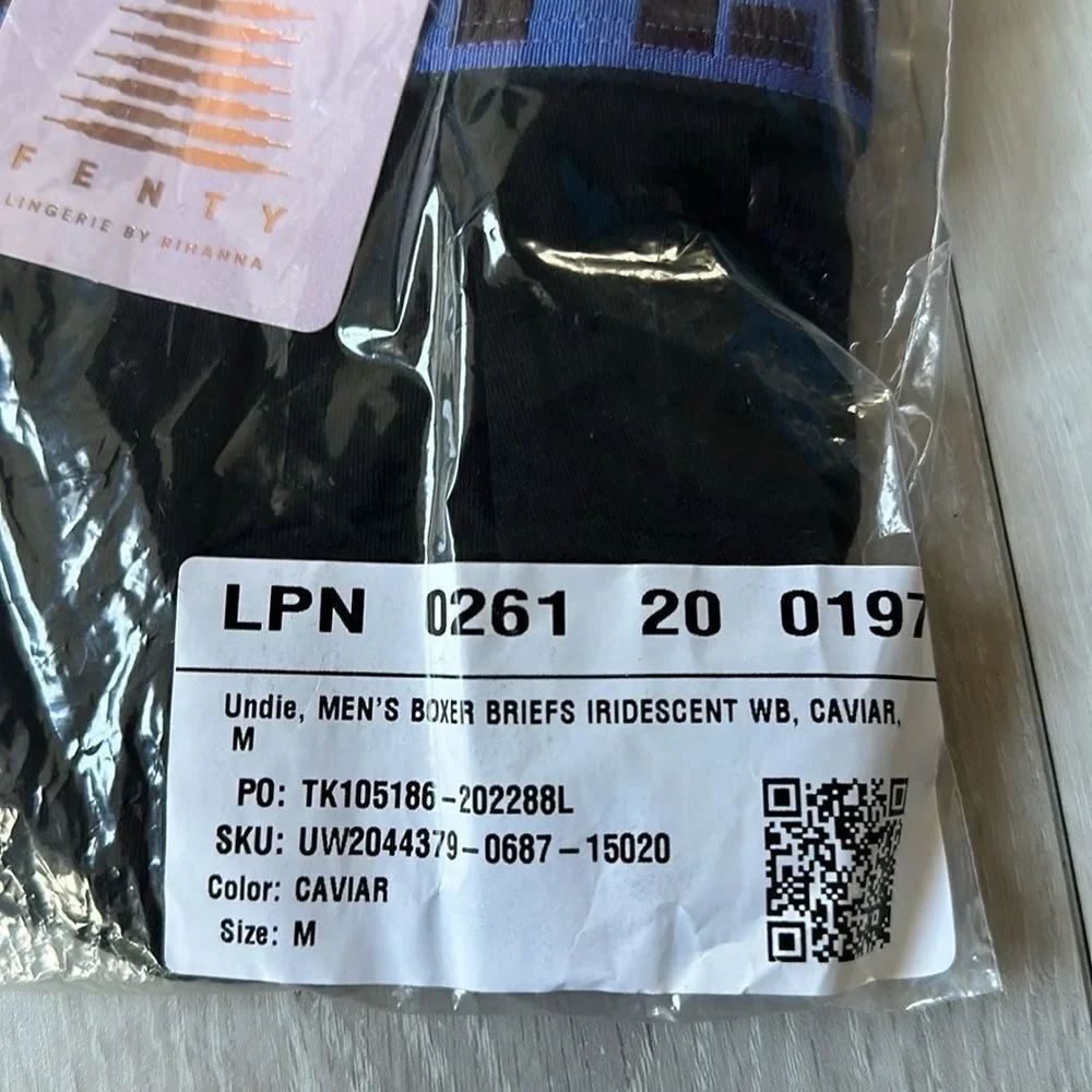 Savage Fenty mens boxer trunks iridescent WB caviar M‎ NWT in packaging unopened